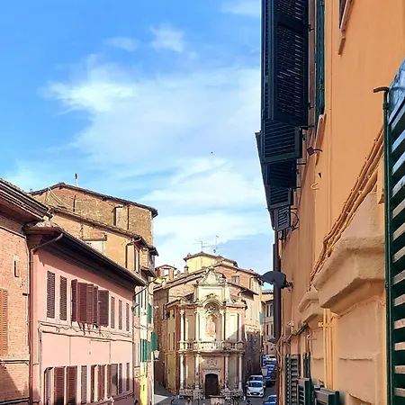 Apartment Historical Center Near The Duomo - E Luminoso *