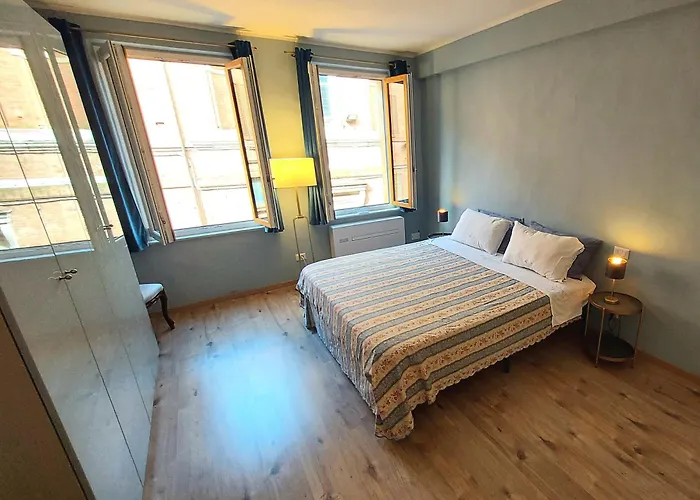 Historical Center Near The Duomo - E Luminoso