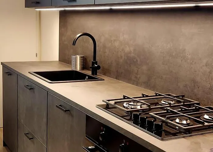 Historical Center Near The Duomo - E Luminoso Lägenhet