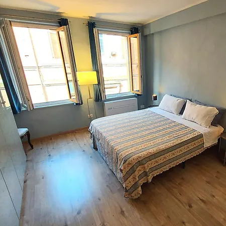 Historical Center Near The Duomo - E Luminoso